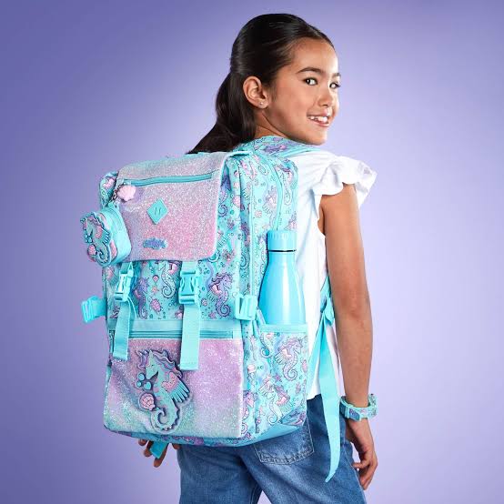 Smiggle Blue Epic Seahorse 18 inch backpack + Lunch Bag Double Decker