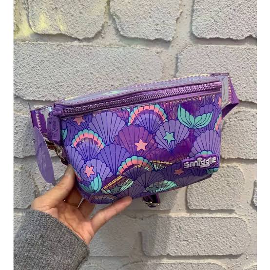Smiggle Kids Waterproof Waist Crossbody Bag
Purple